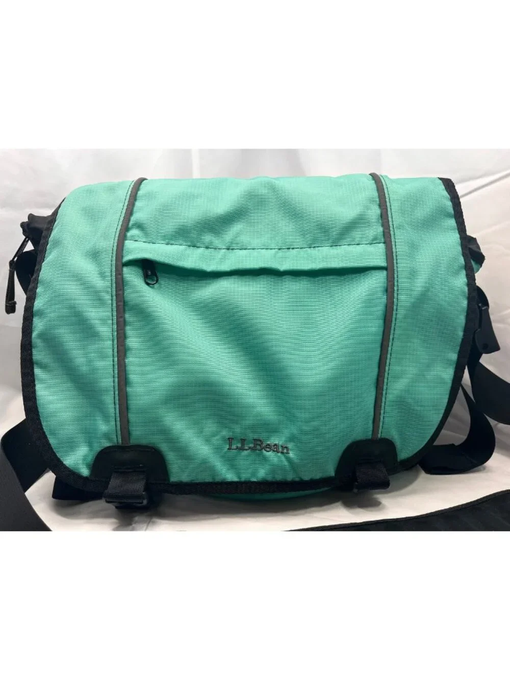L.L.Bean Teal Black Nylon Messenger Bag Crossbody Travel Organizer